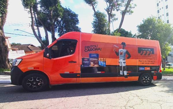 Ação de Ativação de Vans Envelopadas – Tintas Mc na Feicon 2026